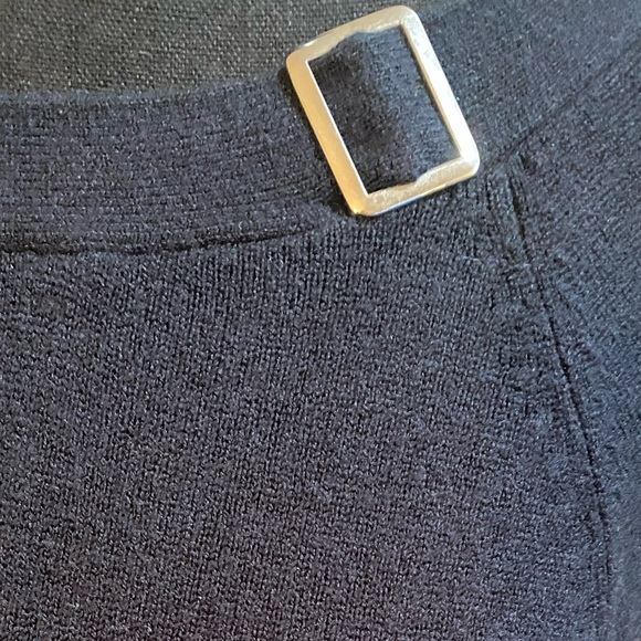 Debbie Morgan NWT Black Size 1X Boat Neck Sweater with Silver accent buckle. - Picture 2 of 8